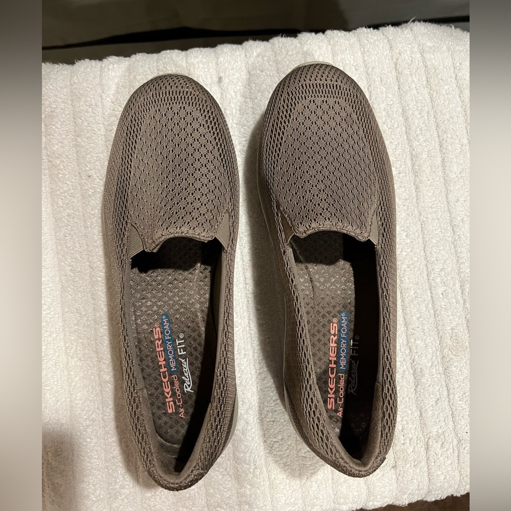 Sketchers Women’s Slip-On Sneaker